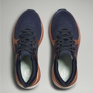 Lululemon Chargefeel Low Womens Workout Shoe, size 9